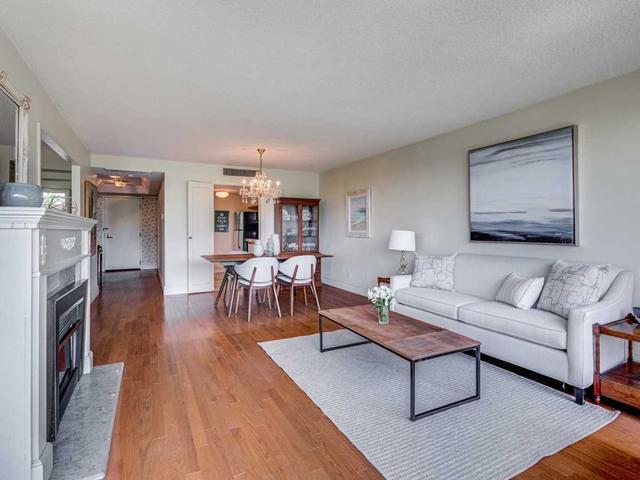 701 - 61 St Clair Ave W, Condo with 2 bedrooms, 2 bathrooms and 1 parking in Toronto ON | Image 5