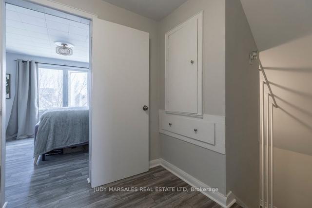 214 East 33rd St, House detached with 3 bedrooms, 2 bathrooms and 2 parking in Hamilton ON | Image 8
