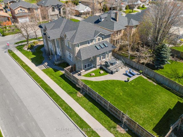 18 Highland Hill, House detached with 4 bedrooms, 5 bathrooms and 4 parking in Toronto ON | Image 35