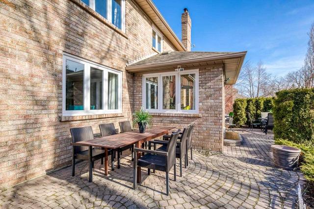 2066 Pipers Crt, House detached with 4 bedrooms, 4 bathrooms and 6 parking in Burlington ON | Image 33