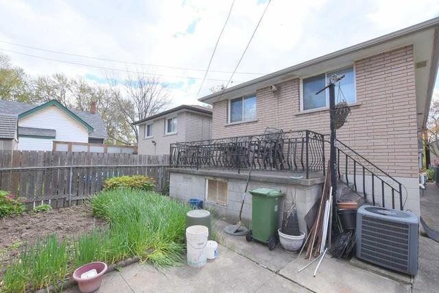 162 Canada St, House detached with 3 bedrooms, 2 bathrooms and 3 parking in Hamilton ON | Image 9