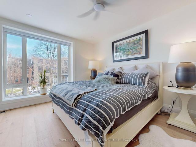 98 Pembroke St, House attached with 3 bedrooms, 5 bathrooms and 2 parking in Toronto ON | Image 7