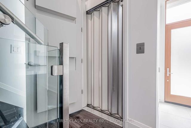 th01 - 63 St Mary St, Townhouse with 3 bedrooms, 3 bathrooms and 2 parking in Toronto ON | Image 4