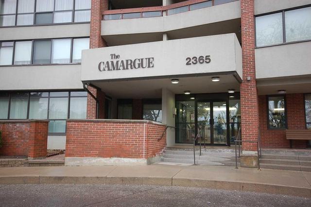1403 - 2365 Kennedy Rd, Condo with 2 bedrooms, 2 bathrooms and 1 parking in Toronto ON | Image 1