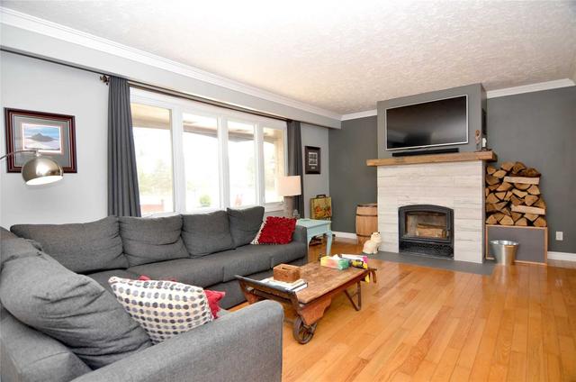 504 Albert St E, House detached with 3 bedrooms, 2 bathrooms and 8 parking in New Tecumseth ON | Image 2
