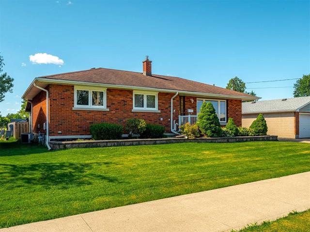 6470 Wendy Dr, House detached with 3 bedrooms, 2 bathrooms and 8 parking in Niagara Falls ON | Card Image