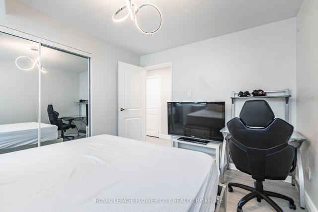 1407 - 3650 Kaneff Cres, Condo with 3 bedrooms, 2 bathrooms and 1 parking in Mississauga ON | Image 22