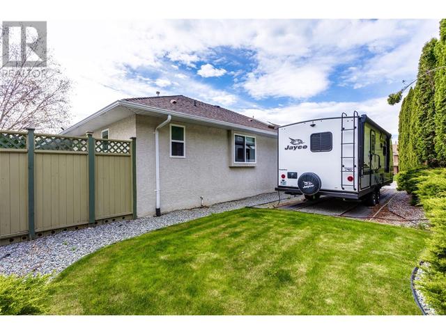 2141 Faulkner Court, House detached with 4 bedrooms, 2 bathrooms and 2 parking in West Kelowna BC | Image 59