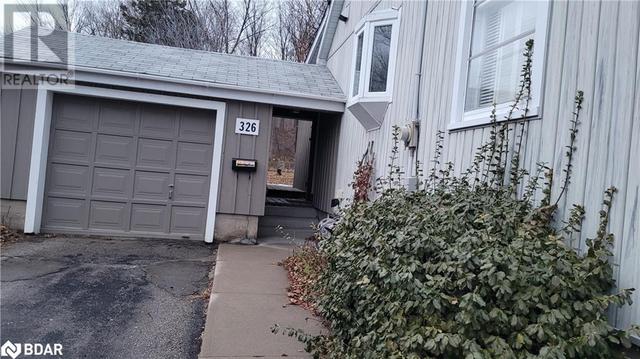 326 Harvie Street, House detached with 3 bedrooms, 1 bathrooms and 4 parking in Orillia ON | Image 2