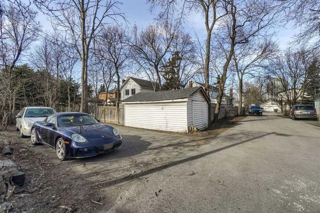 21 West St, House detached with 3 bedrooms, 1 bathrooms and 5 parking in Brampton ON | Image 28