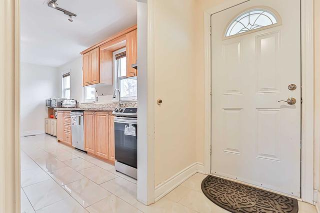 135 Roebuck Dr, House detached with 3 bedrooms, 2 bathrooms and 4 parking in Toronto ON | Image 31