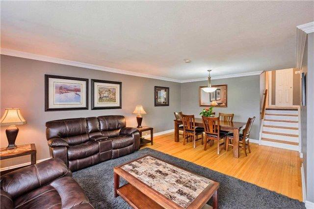 101 Aloma Cres, House semidetached with 3 bedrooms, 2 bathrooms and 5 parking in Brampton ON | Image 7