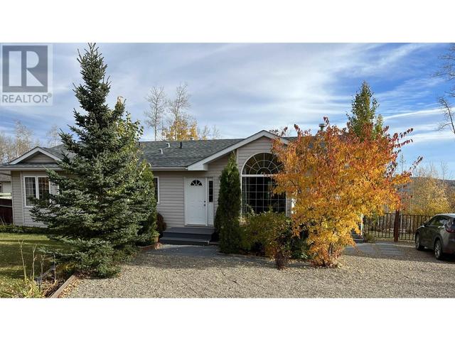 13284 Park Frontage Road, House detached with 5 bedrooms, 4 bathrooms and null parking in Peace River C BC | Image 2