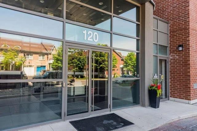 718 - 120 Dallimore Circ, Condo with 2 bedrooms, 2 bathrooms and 1 parking in Toronto ON | Image 3