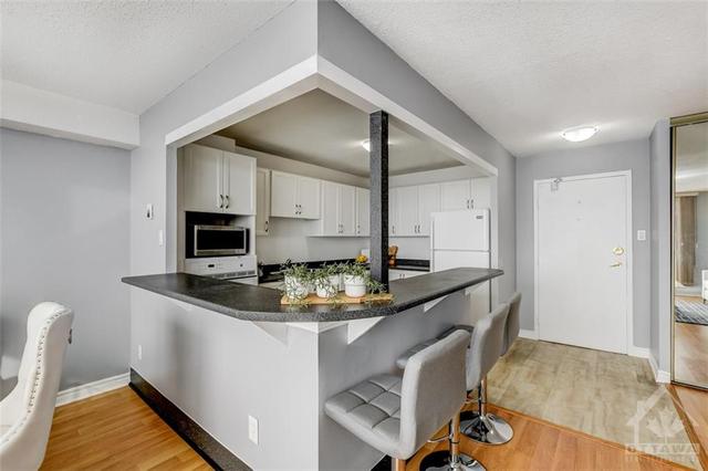 2112 - 665 Bathgate Drive, Condo with 3 bedrooms, 2 bathrooms and 1 parking in Ottawa ON | Image 18