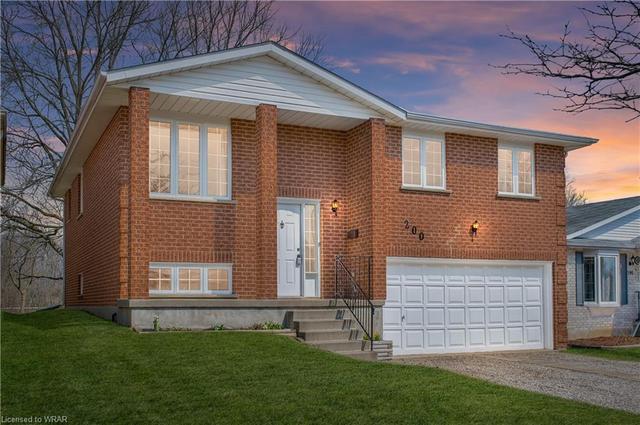 200 Eastforest Trail, House detached with 2 bedrooms, 2 bathrooms and 4 parking in Kitchener ON | Image 12