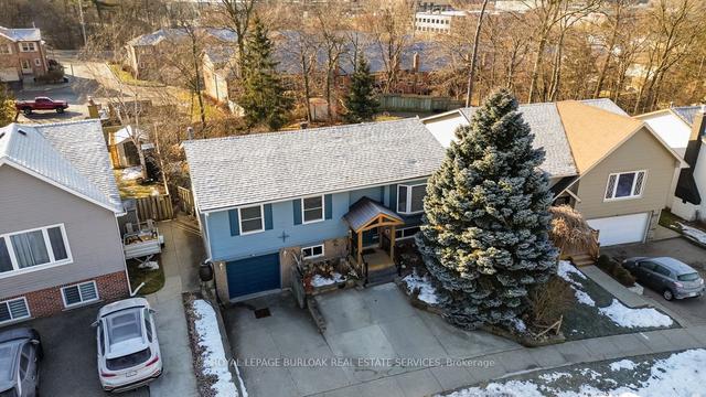 77 Cindy Ave, House detached with 3 bedrooms, 2 bathrooms and 3 parking in Cambridge ON | Image 1