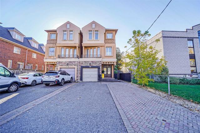 219 Finch Ave E, House attached with 5 bedrooms, 5 bathrooms and 5 parking in Toronto ON | Card Image