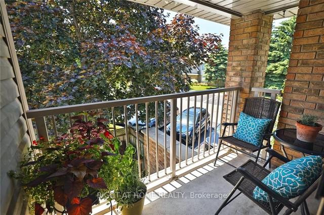 37 - 3333 New St, Townhouse with 2 bedrooms, 1 bathrooms and 2 parking in Burlington ON | Image 4