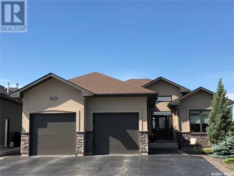 239 Fleming Crescent, House detached with 4 bedrooms, 4 bathrooms and null parking in Saskatoon SK | Card Image