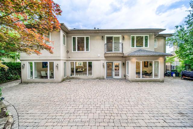 32 Brookfield Rd, House detached with 4 bedrooms, 5 bathrooms and 8 parking in Toronto ON | Image 8