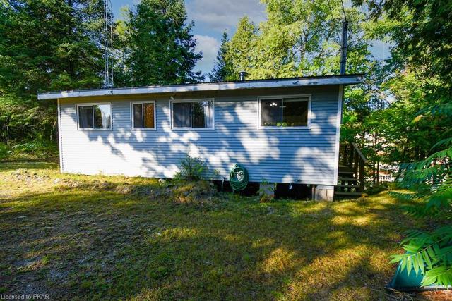 14 Fire Route 94c, House detached with 2 bedrooms, 1 bathrooms and 4 parking in Trent Lakes ON | Image 10