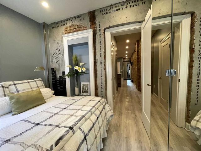 main - 725 Palmerston Ave W, House semidetached with 2 bedrooms, 2 bathrooms and 0 parking in Toronto ON | Image 19