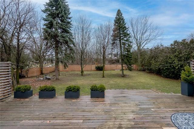 2846 King Street E, House detached with 6 bedrooms, 2 bathrooms and 20 parking in Hamilton ON | Image 32