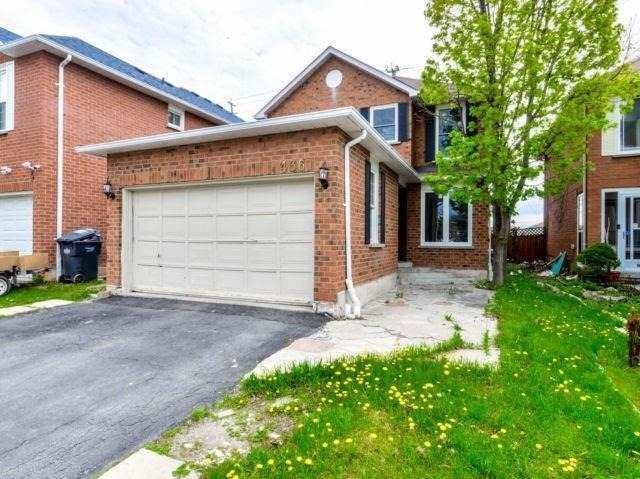 4361 Violet Rd, House detached with 3 bedrooms, 4 bathrooms and 2 parking in Mississauga ON | Image 2