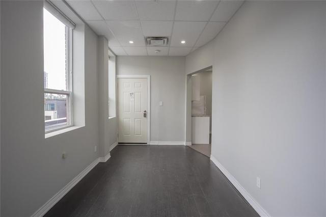 a - 166 John Street S, Condo with 1 bedrooms, 1 bathrooms and null parking in Hamilton ON | Image 13