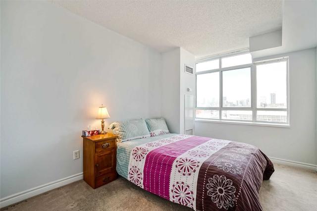 809 - 80 Mill St, Condo with 3 bedrooms, 2 bathrooms and 1 parking in Toronto ON | Image 4