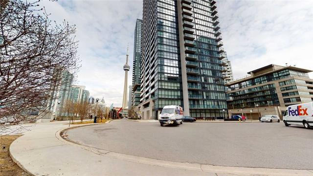301 - 25 Capreol Crt, Condo with 2 bedrooms, 2 bathrooms and 1 parking in Toronto ON | Image 12