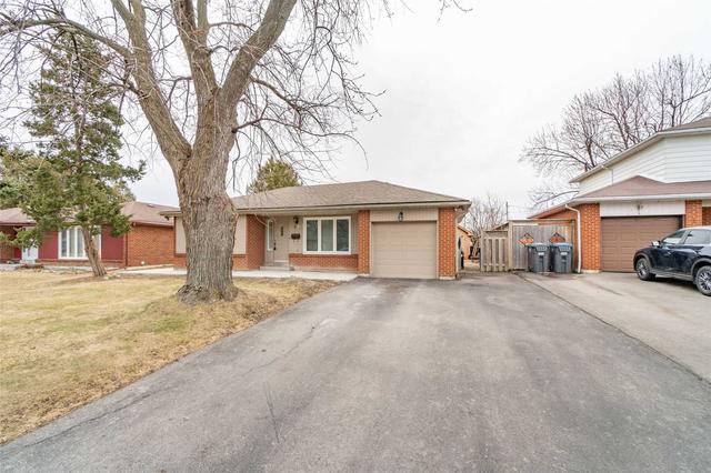 64 Dorchester Dr, House detached with 3 bedrooms, 3 bathrooms and 5 parking in Brampton ON | Image 12