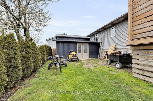 9475 Springwater Rd, House detached with 2 bedrooms, 2 bathrooms and 7 parking in Central Elgin ON | Image 35