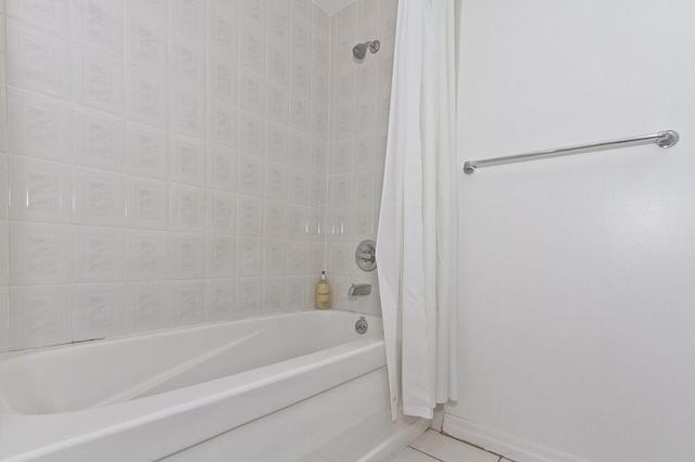 2901 - 3939 Duke Of York Blvd, Condo with 1 bedrooms, 2 bathrooms and 1 parking in Mississauga ON | Image 14