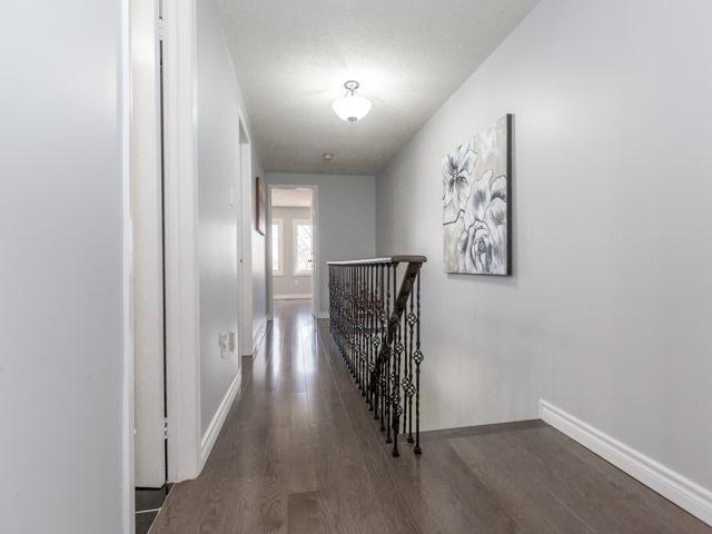 365 Assiniboine Tr, House semidetached with 3 bedrooms, 3 bathrooms and 2 parking in Mississauga ON | Image 13