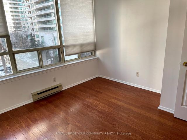315 - 30 Greenfield Ave, Condo with 1 bedrooms, 1 bathrooms and 1 parking in Toronto ON | Image 8