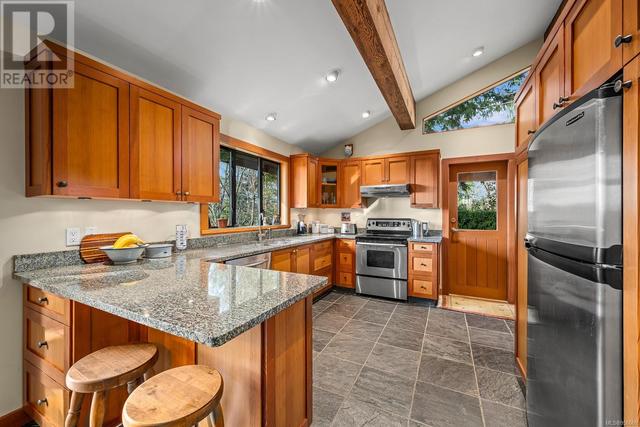 2391 Steelhead Rd, House detached with 3 bedrooms, 2 bathrooms and 7 parking in Campbell River BC | Image 12