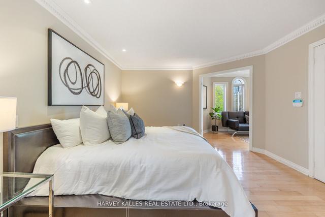42 Bowring Walk, House detached with 4 bedrooms, 3 bathrooms and 6 parking in Toronto ON | Image 13