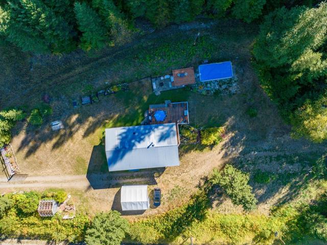 1110 Highway 22, House detached with 3 bedrooms, 1 bathrooms and null parking in Kootenay Boundary B BC | Image 39