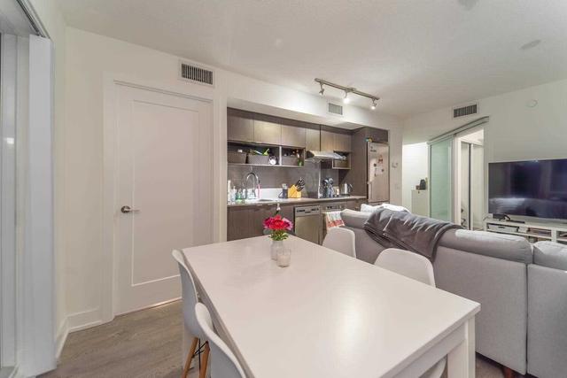 1202 - 7 Mabelle Ave, Condo with 2 bedrooms, 2 bathrooms and 1 parking in Toronto ON | Image 32