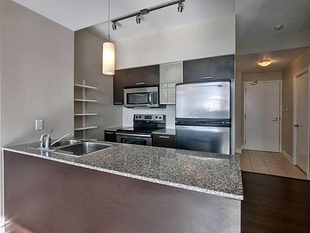 2702 - 38 Grenville St, Condo with 1 bedrooms, 1 bathrooms and 1 parking in Toronto ON | Image 8