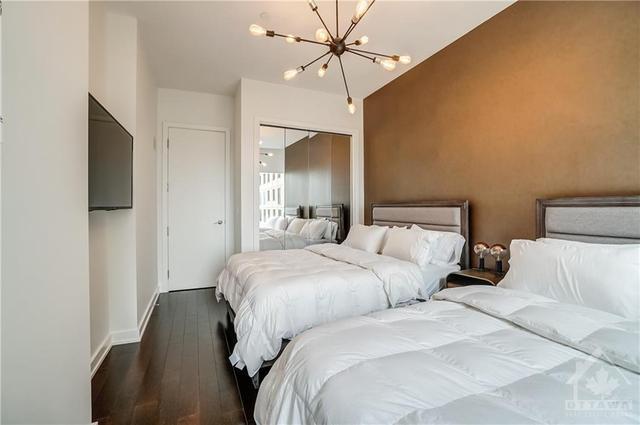 2002 - 111 Champagne Avenue S, Condo with 4 bedrooms, 2 bathrooms and 2 parking in Ottawa ON | Image 15