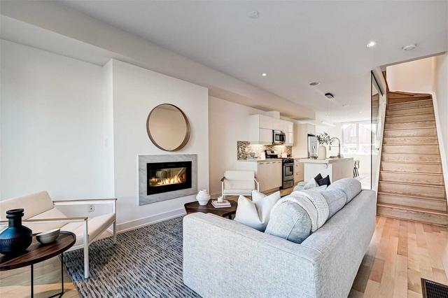 515 - 50 Curzon St, Townhouse with 3 bedrooms, 3 bathrooms and 1 parking in Toronto ON | Image 3