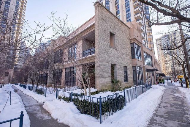 th1 - 500 Doris Ave, Townhouse with 3 bedrooms, 3 bathrooms and 3 parking in Toronto ON | Image 22