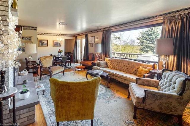 11836 Loyalist Pkwy, House detached with 3 bedrooms, 3 bathrooms and 16 parking in Prince Edward County ON | Image 17