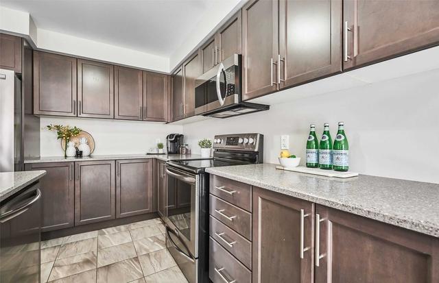 50 Arthur Trewin St, House detached with 3 bedrooms, 3 bathrooms and 5 parking in Clarington ON | Image 6