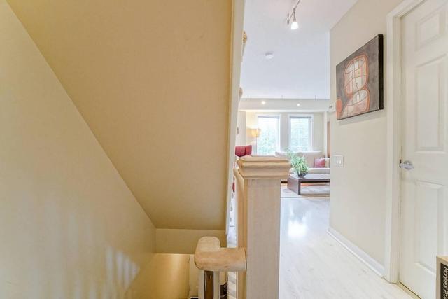 7 - 95 The Queensway, Townhouse with 3 bedrooms, 2 bathrooms and 1 parking in Toronto ON | Image 33