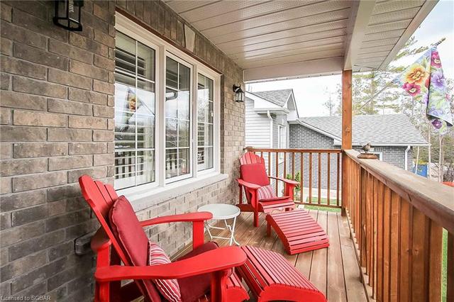 58 Marilyn Avenue S, House detached with 4 bedrooms, 2 bathrooms and 6 parking in Wasaga Beach ON | Image 3