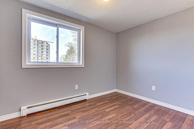 205 - 1590 Ernest Ave, Condo with 2 bedrooms, 1 bathrooms and 1 parking in London ON | Image 5